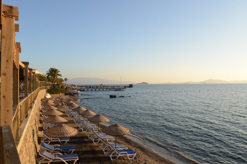 Ado Beach Hotel Turgutreis Exterior photo